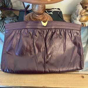 Vintage NWT women’s Deep Purple Mardane New York Leather clutch/handbag.